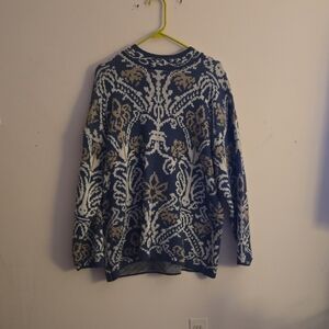 Stylish Women's Vintage, Patterned Sweater - Black and Cream.